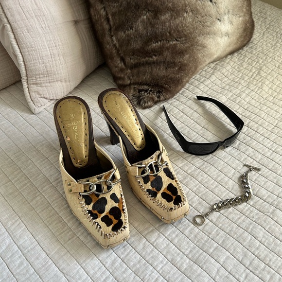 BCBGirls Shoes - BCBG girls Vtg Y2K square toe beige animal fur clog mule heel slide 8.5